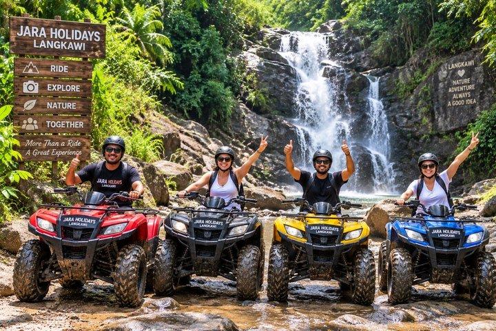 ランカウィ・グループ ATV クアッドバイクアドベンチャー:村と自然を巡る旅