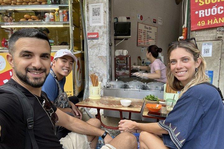 Small Group Hanoi Street Food Walking Tour with Local Guide