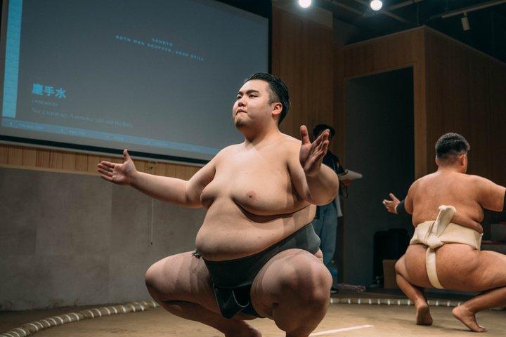 京都ライブ相撲ショーと相撲チャレンジ&フォト体験
