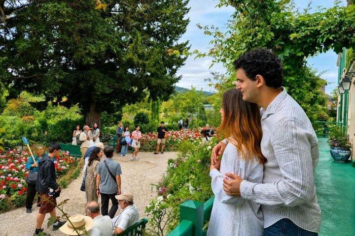 パリでのクロード・モネの家と睡蓮の庭園ツアー