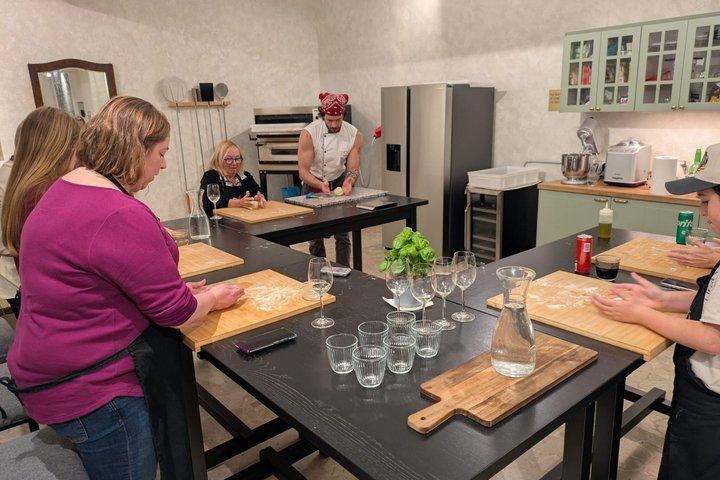 Pizza & Gelato: Family Cooking Class in Florence, Small Group