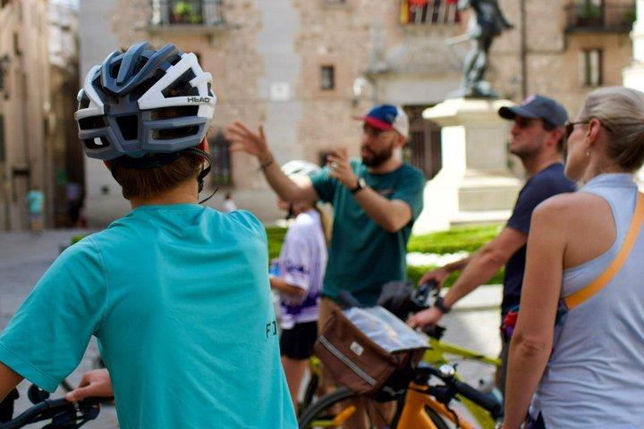 Madrid City Tour E-Bike/Regular | private/shared groups from 32€