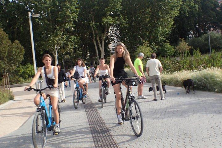 Madrid Gems E-Bike Tour - Små grupper