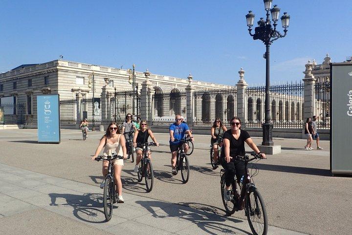 Madrid Gems E-Bike Tour - Små grupper