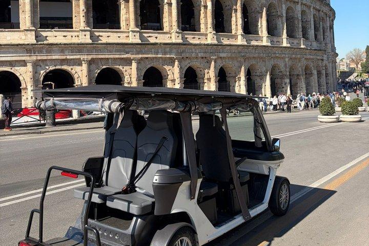 Rome in Golf Cart in 90 min Private Tour between Monuments and Secrets