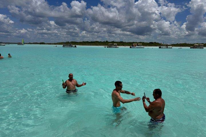 laguna de bacalar y cenote exploration