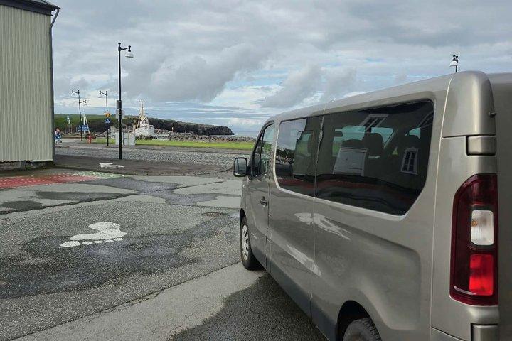 プライベートケフラヴィーク空港からレイキャビクへの送迎