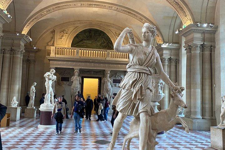 イタリア人ガイドによるルーブル美術館の傑作プライベートツアー