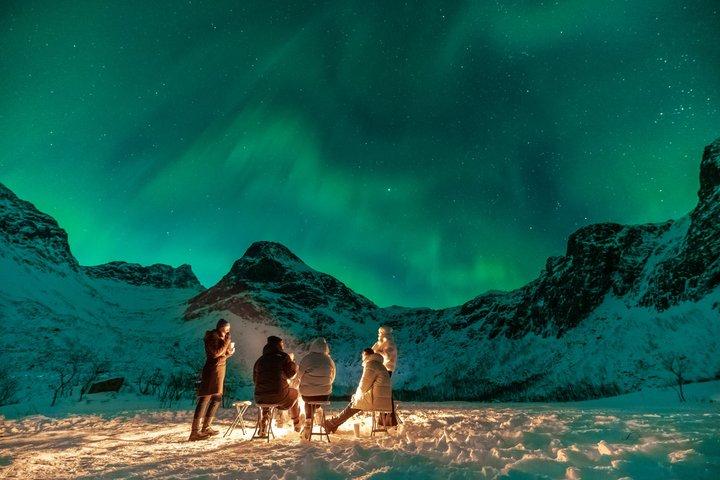 Aurora Boreale 8 persone Max Con foto ritiro e tute termiche