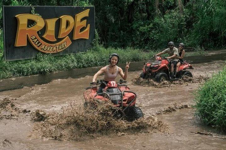 Avventura di ATV Rafting e Tubing a Bali con Piscina a Sfinito