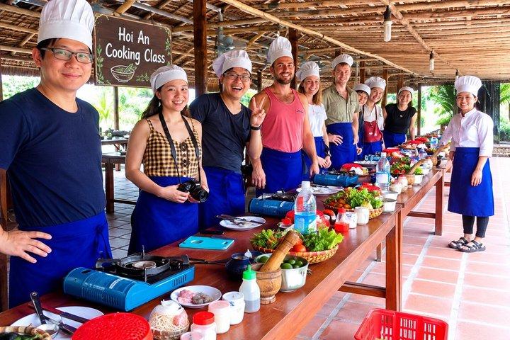 プライベートベイマウエコ料理体験（現地ガイド付き）