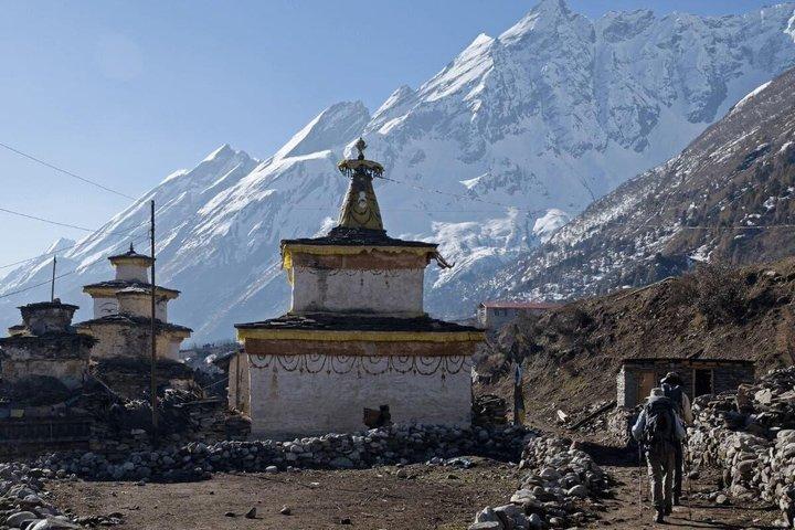 Manaslu Circuit Trek (15 Days)