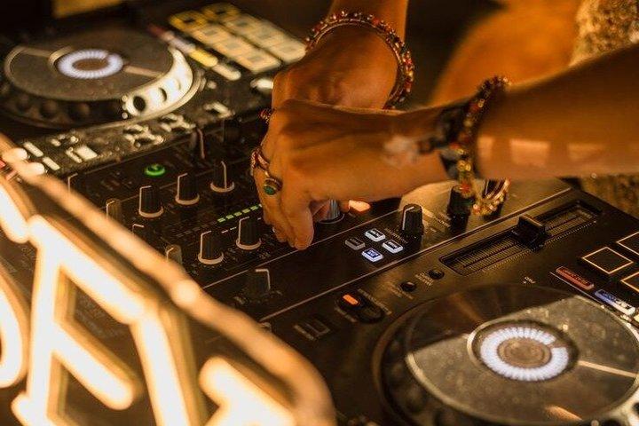エレクトロニックミュージック体験 リスボンでDJを学ぶ