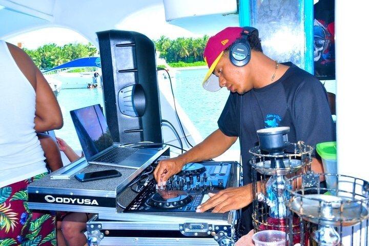ヒップホップボートパーティー プンタカナライブDJ＆オープンバー ソカダンスホール