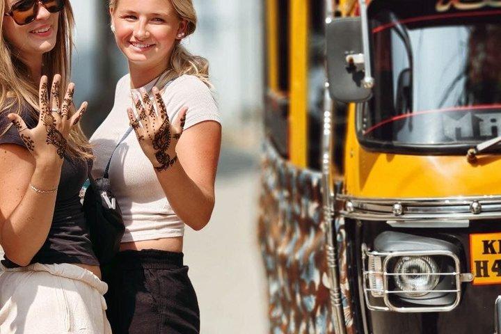 フォート・コチ・マタンチェリーとユダヤ人の町トゥクトゥクツアーを探索