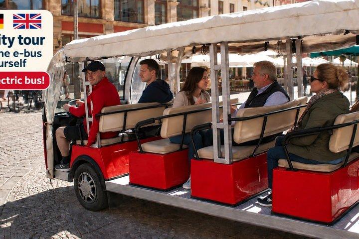 Wrocław Tour, lizenzierter Fortgeschrittener + Elektroauto, 2h, gr. 13 - 16 Personen