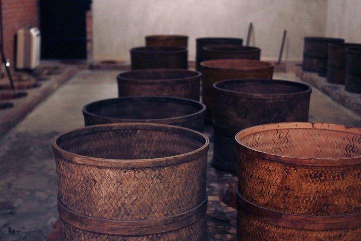 Taiwanese Tea Ceremony Workshop & Tasting Experience with Qipao
