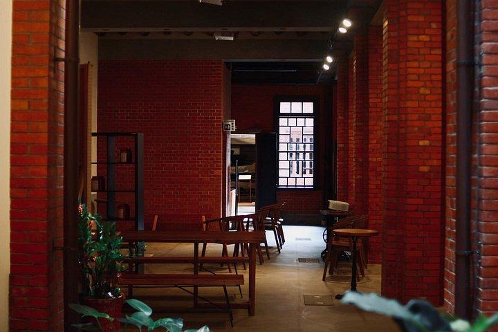 Taiwanese Tea Ceremony Workshop & Tasting Experience with Qipao