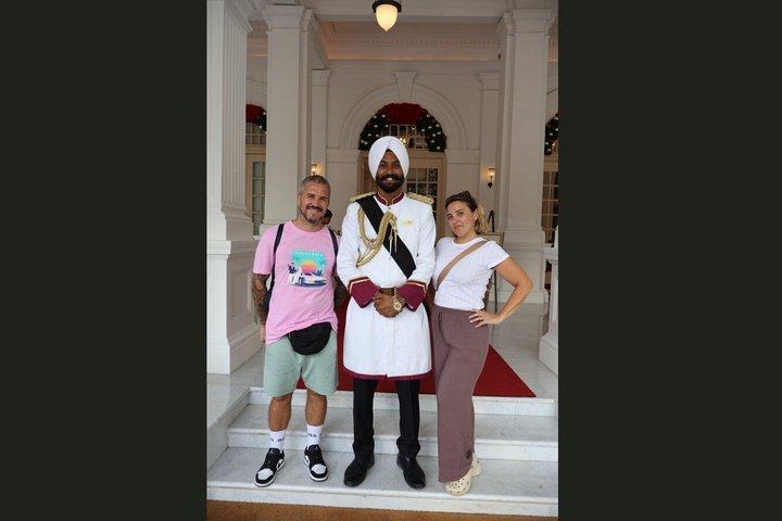 4.5時間 チャイナタウン、ラッフルズホテル、マーライオン&アラブストリート ウォーキングツアー