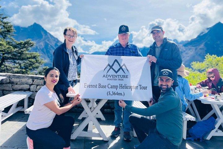 Excursão por helicóptero no Everest Base Camp com aterragem