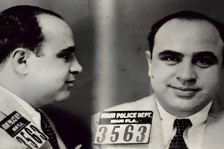 Chicago Gangsters and Ghosts Minibus Tour