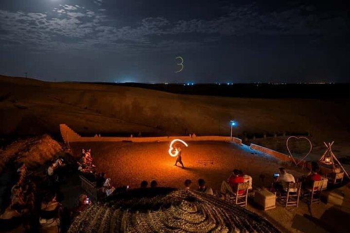 アガファイ砂漠の夕日ディナー、ファイヤーショー、音楽と星空観察