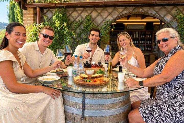 Tour de vinos definitivo por la Toscana: 3 bodegas y muchas degustaciones