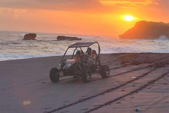 UTV Buggy am Strand von Bali mit Sonnenuntergangsoptionen