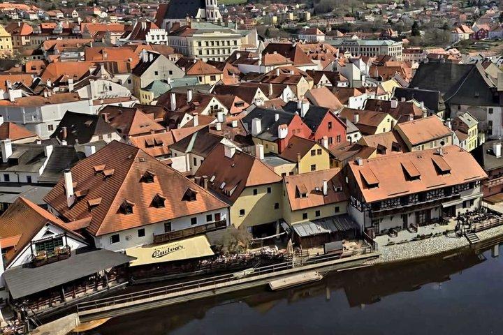 ウィーン チェスキー クルムロフ クルマウへの独占プライベート日帰り旅行