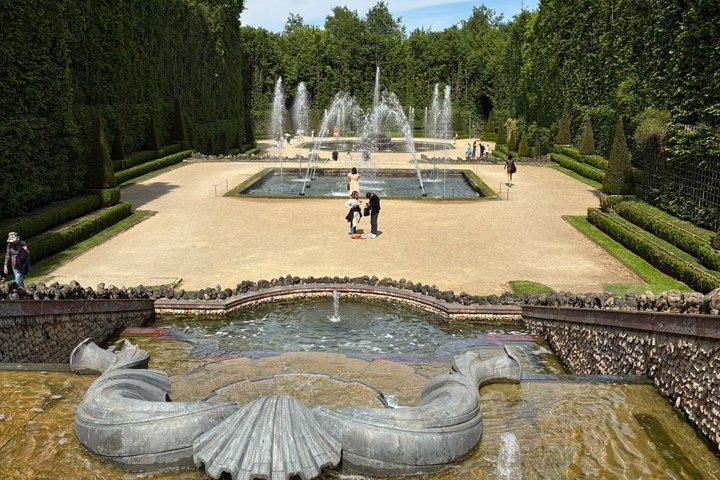Versailles All Inclusive Guided Tour with Hotel Pickup