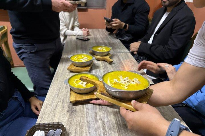 ボゴタフードツアー：ラ・カンデラリアの中心で味わう7つの味