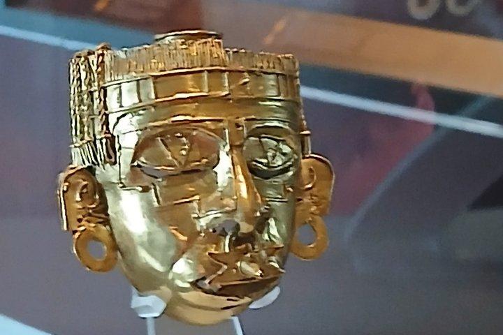 オアハカ市、通りを歩き、市場を巡り、美術館に立ち寄る。