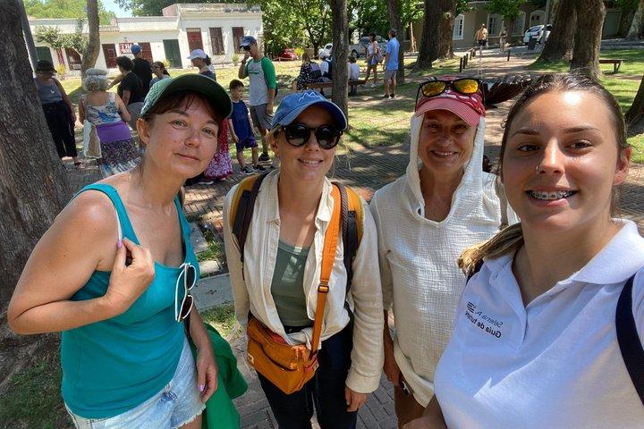 Walking tour through the Historic Neighborhood
