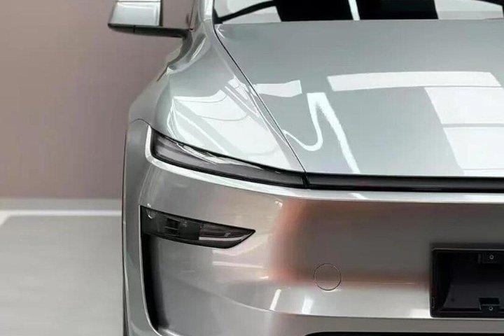 テスラ モデルYでのプライベート慕田峪長城ツアー