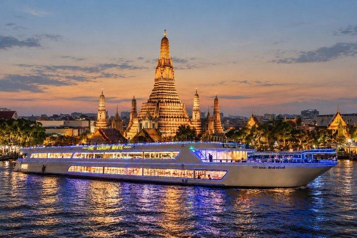 Crucero de cena de lujo en blanco por el Chao Phraya en Bangkok con cerveza