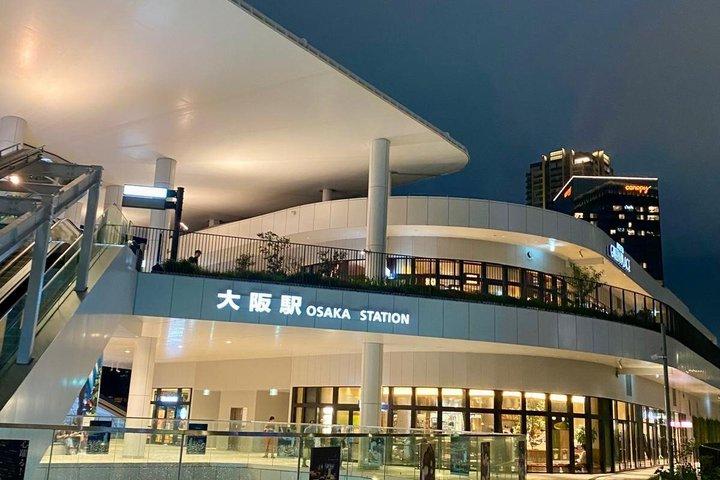 梅田を発見：モダン大阪の隠れた名店とスナック、どんな天気でも