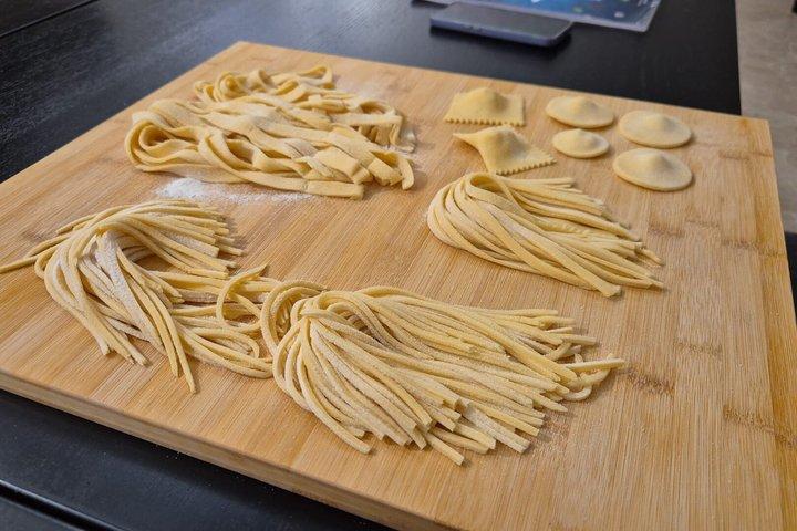 フィレンツェ：パスタ＆ティラミス料理体験教室