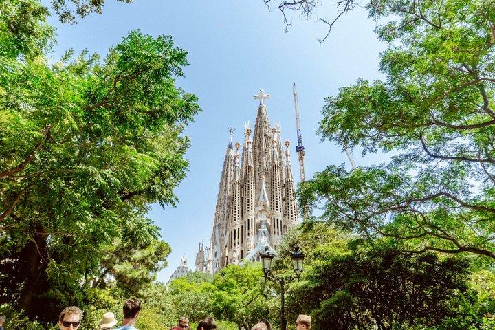 ガウディの生活と建築|ウォーキングツアー|2時間