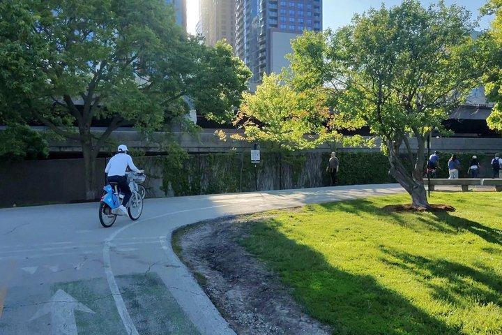 Chicago Lakefront Trail: A Self-Guided Bike Tour