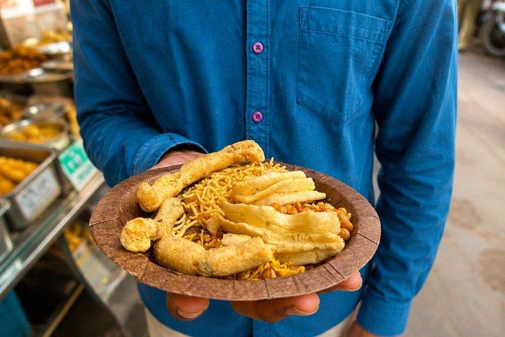 ラージャスターン名物 ジャイプールフードツアー 15品以上試食付き