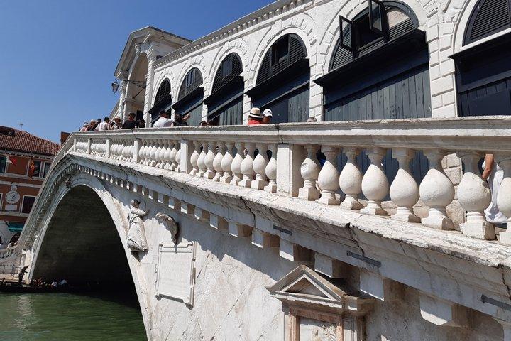 プライベートヴェネツィアツアー サンマルコ、ドージェの宮殿、リアルト橋