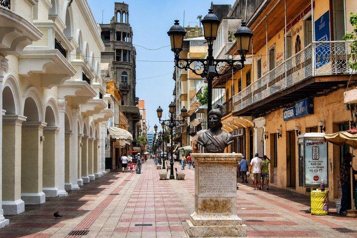 Historical Tour in the Colonial Zone