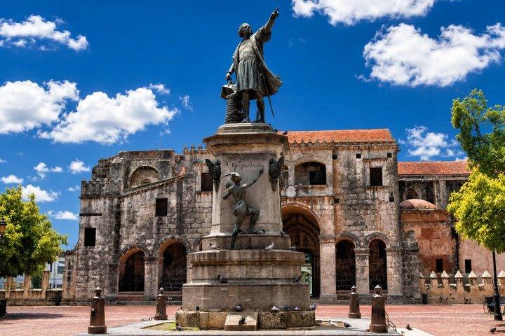 Historical Tour in the Colonial Zone