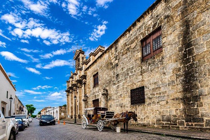 Historical Tour in the Colonial Zone