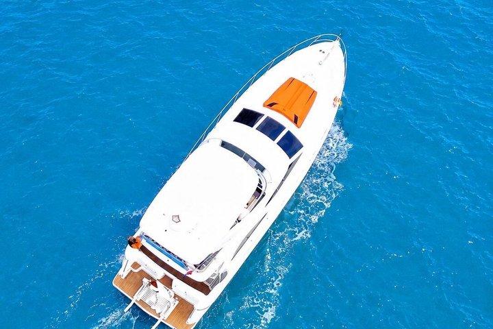 マイアミ 50 - フィート Maxum Yacht：平日無料時間＆ジェットスキーオプション