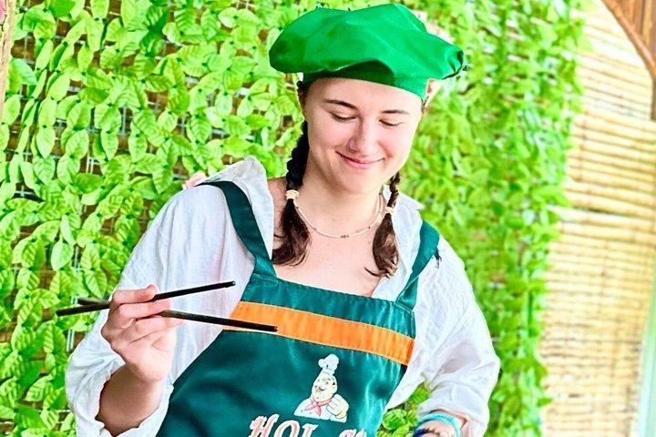 ホイアン料理教室（ローカルマーケット、バケツボート、漁と料理）