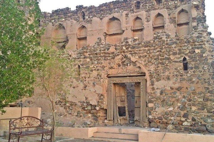 ワヒバサンド砂漠のプライベートサンセット旅行（ディナー付き）