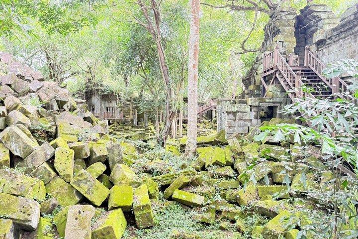 Kbal Spean & Beng Mealea ジャングルツアー：プライベート日帰り旅行