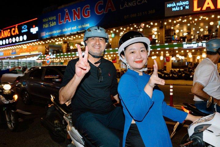 ハノイ川クルーズ付きプライベートダナン夜のバイクツアー