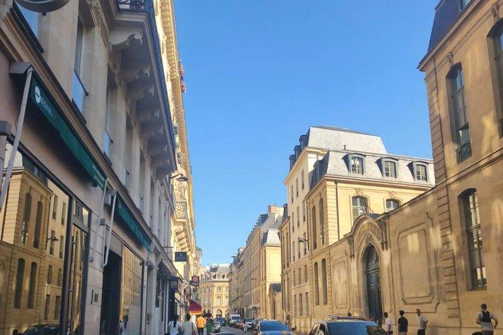 Pariser Komponisten: Eine selbstgeführte Wanderung